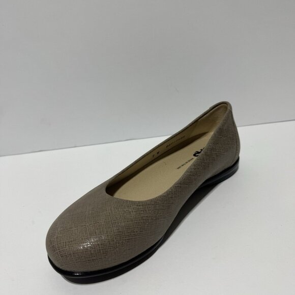 SAS Womens Scenic Flat Fog Size 7 Wide - Picture 3 of 6